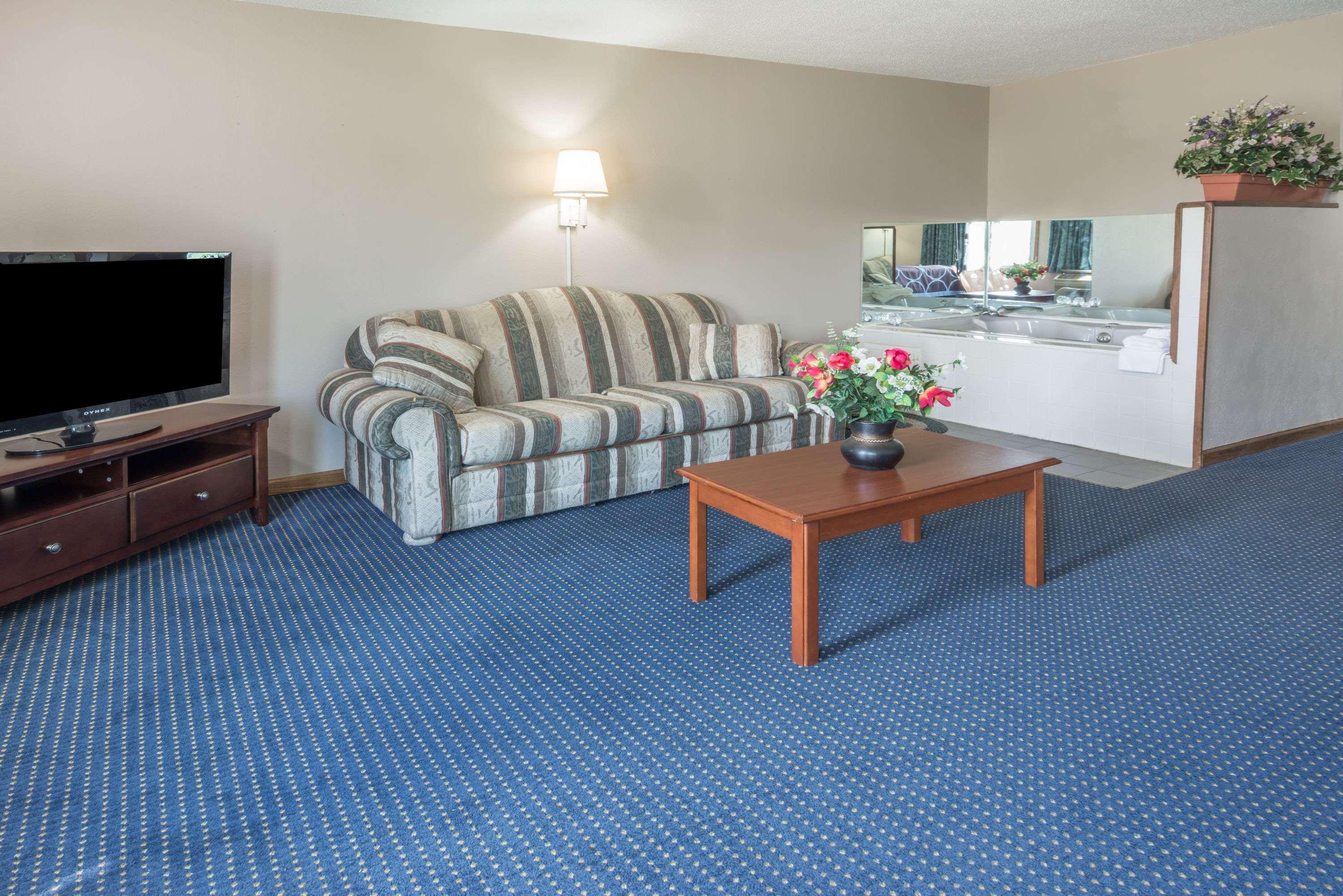 Super 8 By Wyndham O'Fallon Mo/St. Louis Area Ngoại thất bức ảnh
